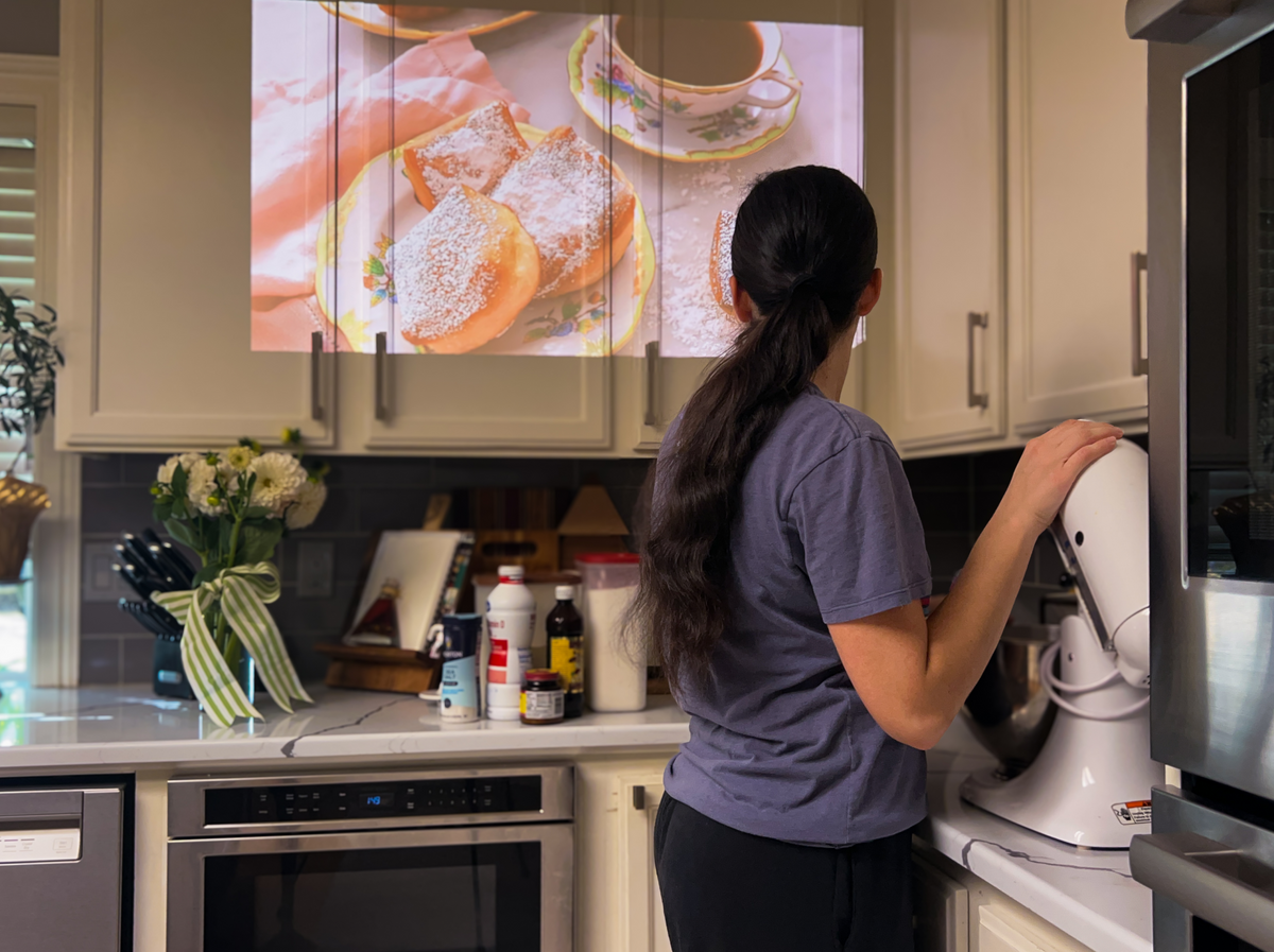 5 Creative Ways to Use your Portable Projector