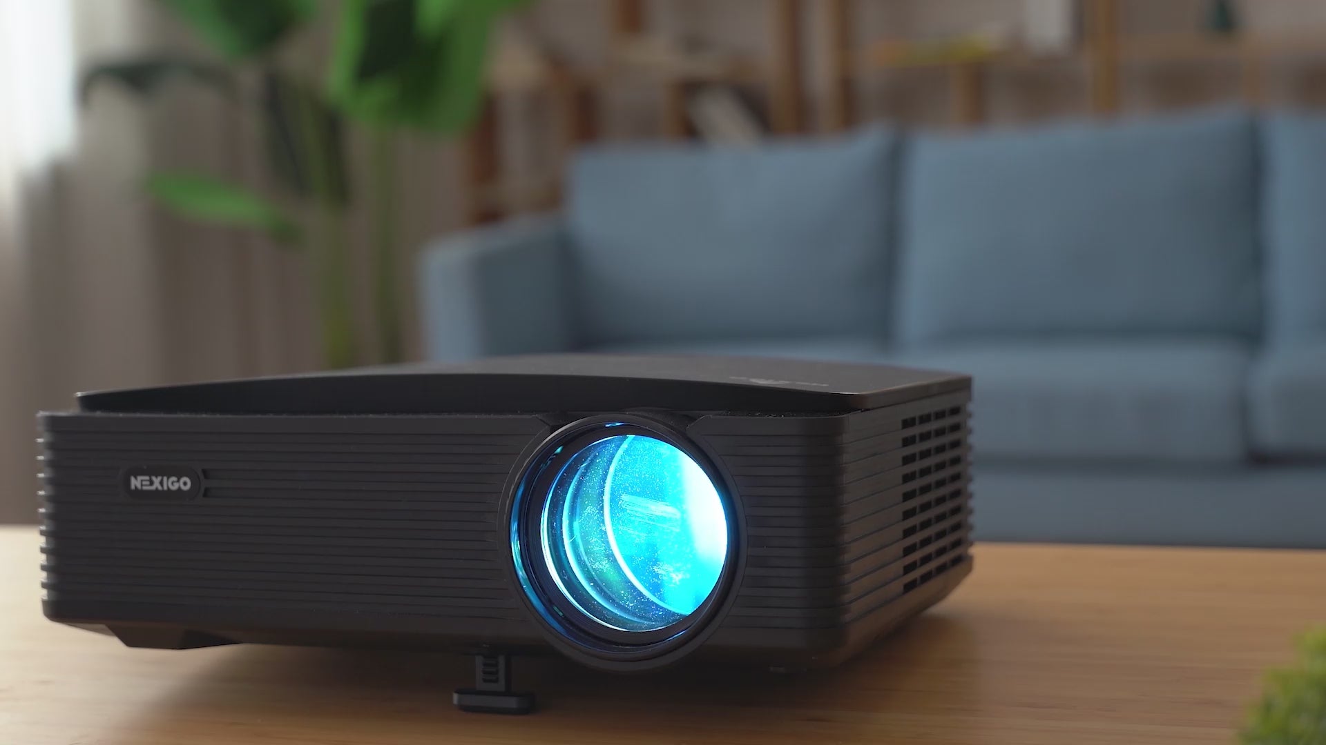 Commercial video for PJ20 projector.